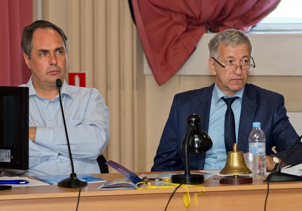 N.V. Mikhaуlov (Russia) and O.A. Stepanov (Russia)