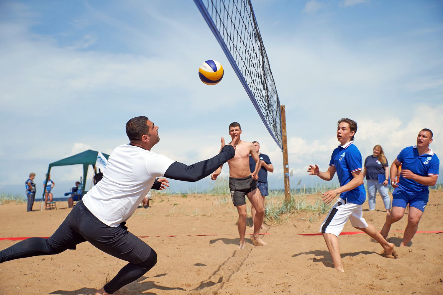 Корпоративный турнир по пляжному волейболу 